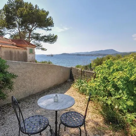 Amazing In With Kitchen Le Pradet